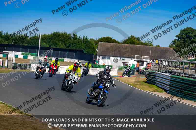 Vintage motorcycle club;eventdigitalimages;mallory park;mallory park trackday photographs;no limits trackdays;peter wileman photography;trackday digital images;trackday photos;vmcc festival 1000 bikes photographs